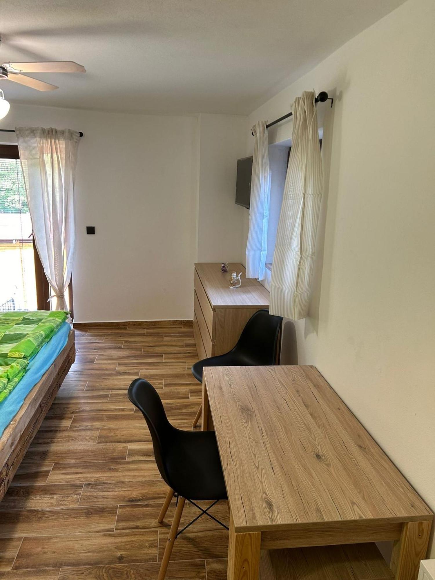 Apartment S Rafty